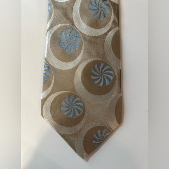 Ted Baker and Ike Behar neckties pinwheels and paisley. - Picture 6 of 8